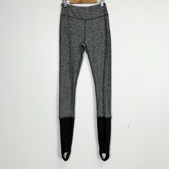 NEW Outdoor Voices Stirrup Leggings Womens Small Gray Black Stretch NWOT - Picture 1 of 10
